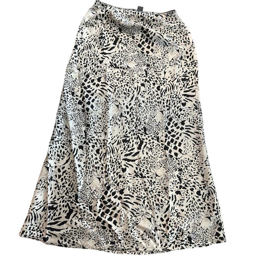Timing Black And Cream Flared Floral Satin Midi Skirt Size Medium